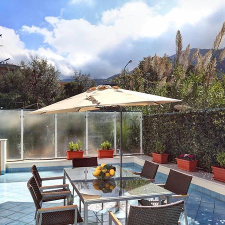 Caruso 3 By Villasandco Rentalsorrento Quarto foto